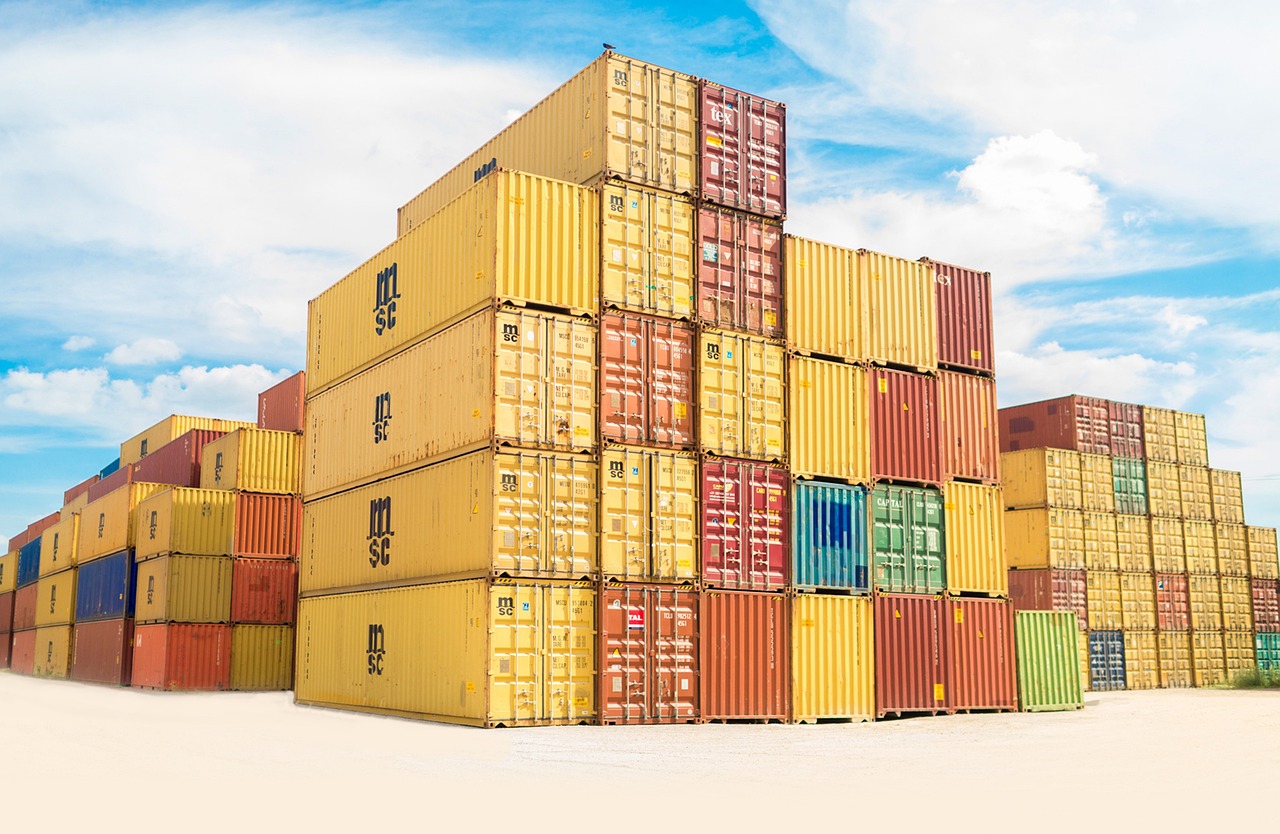 container, van, blue sky-2568956.jpg